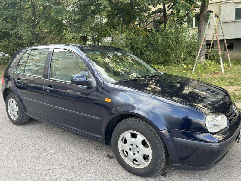 VW Golf 1.6, снимка 2 - Автомобили и джипове - 47374022