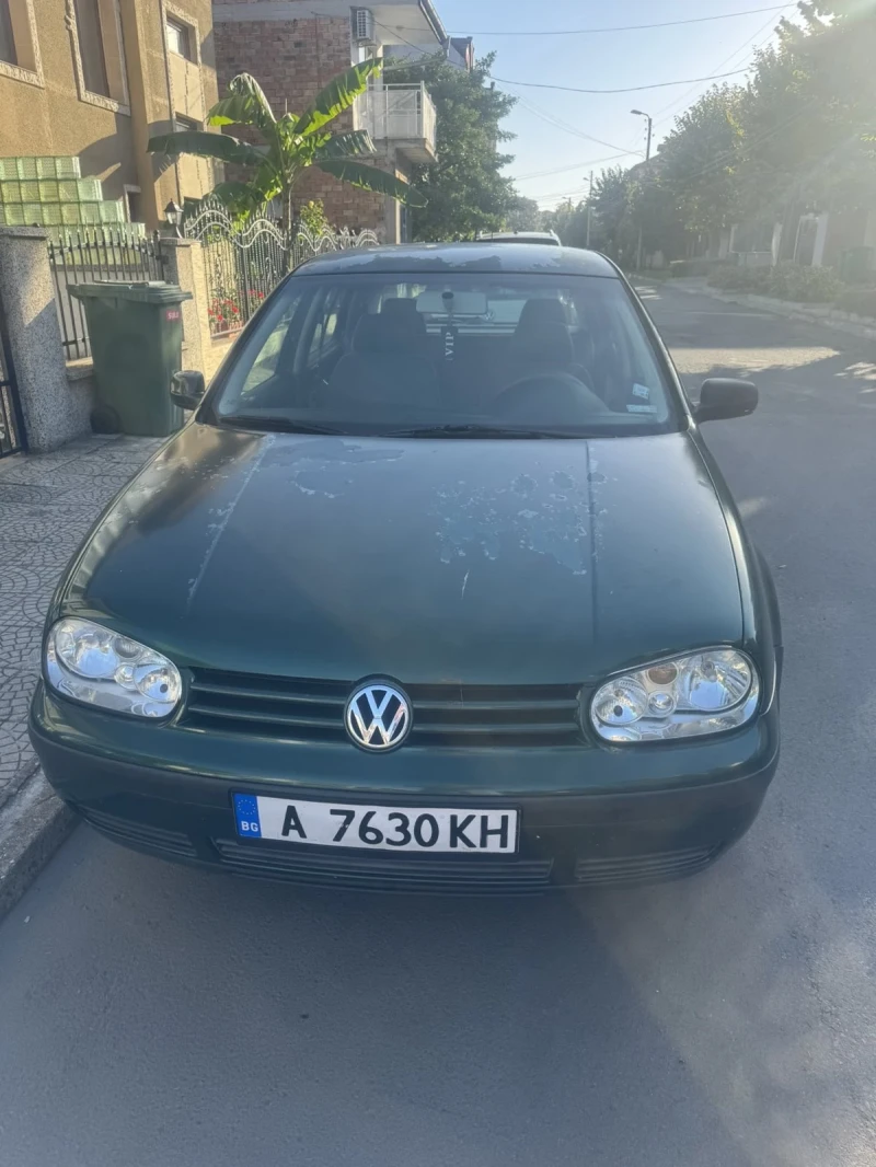 VW Golf 1.6i , снимка 1 - Автомобили и джипове - 47452033