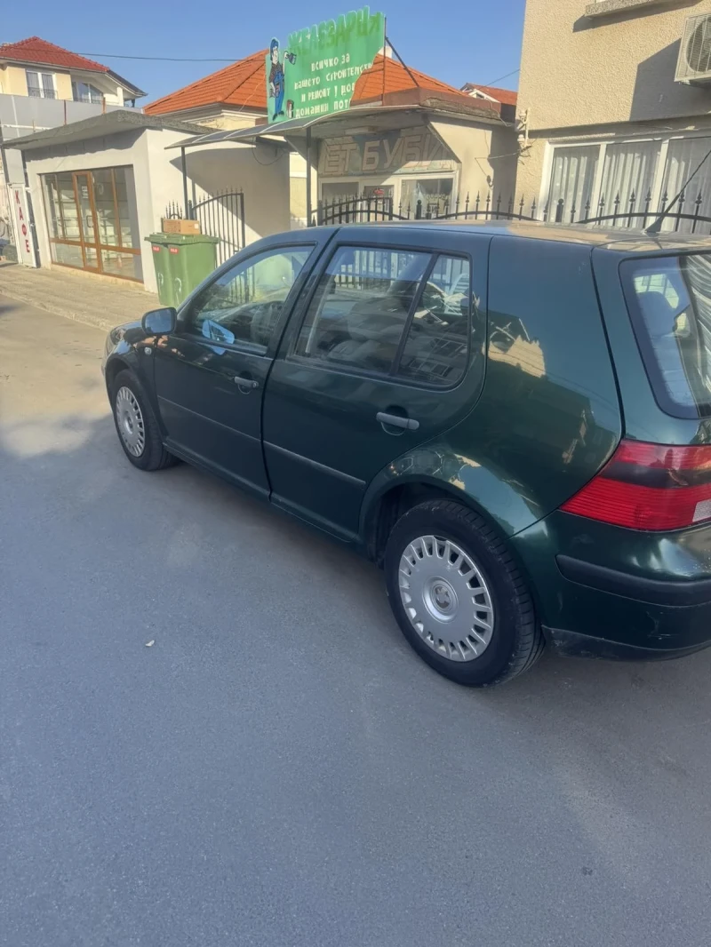 VW Golf 1.6i , снимка 3 - Автомобили и джипове - 47452033