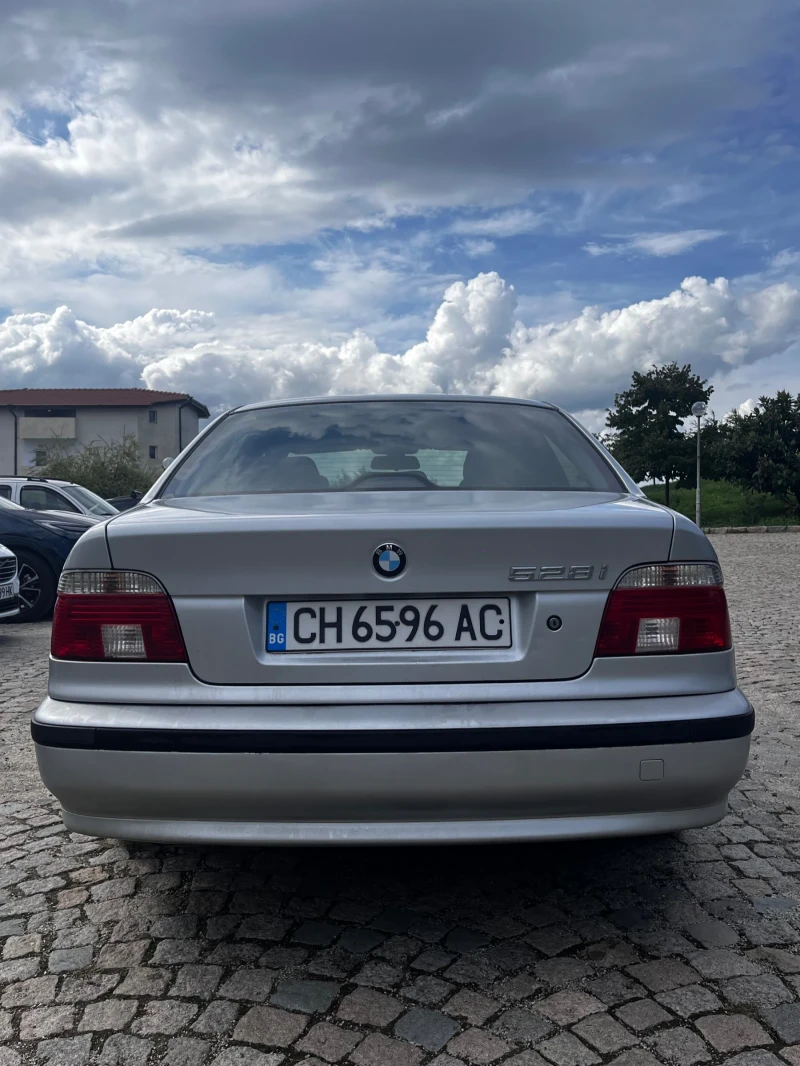 BMW 528 LPG, снимка 3 - Автомобили и джипове - 52274732