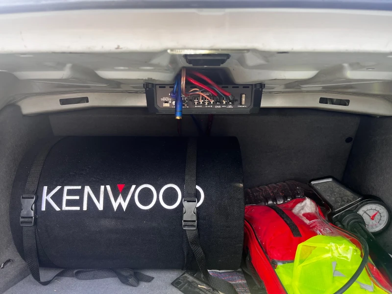 BMW 528 LPG, снимка 12 - Автомобили и джипове - 52274732