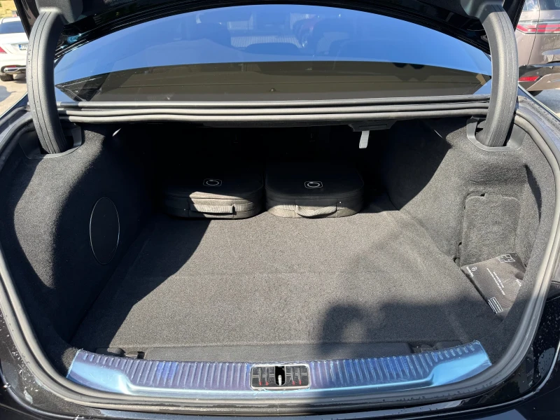 Mercedes-Benz S 63 AMG E Performance, снимка 16 - Автомобили и джипове - 50533213