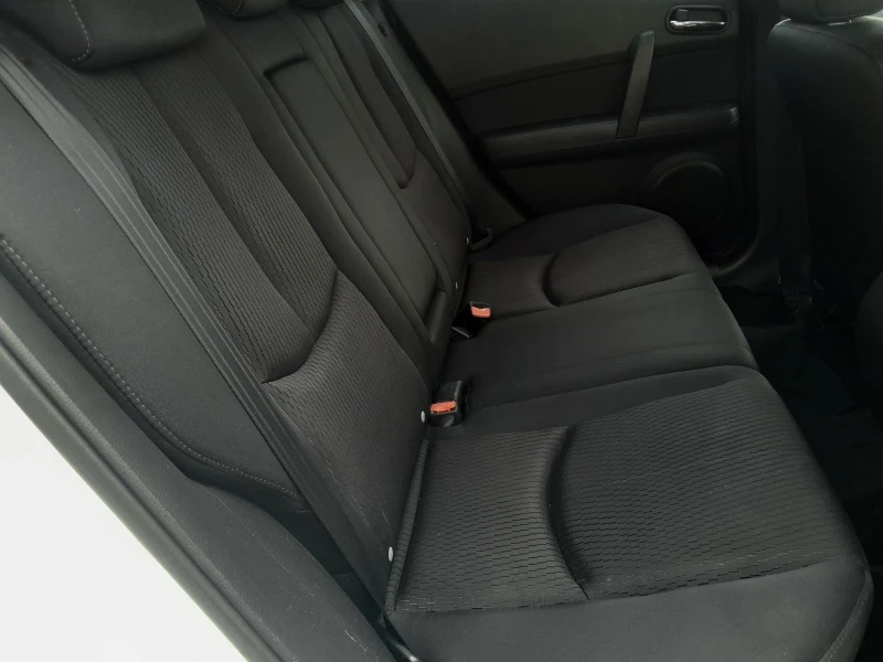 Mazda 6 1.8 БЕНЗИН, снимка 13 - Автомобили и джипове - 51031498