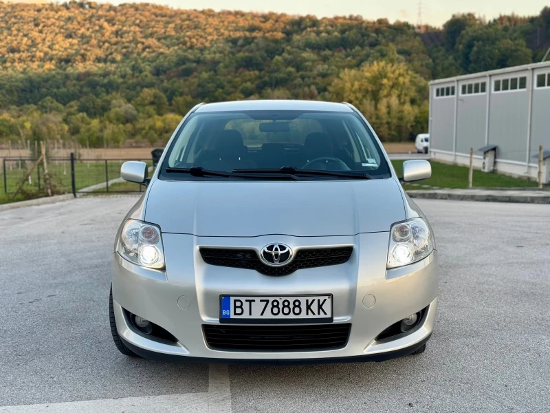 Toyota Auris 1.4 D4D , снимка 2 - Автомобили и джипове - 52460584