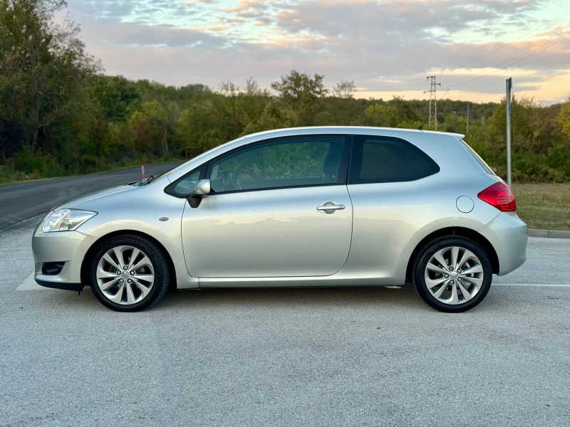 Toyota Auris 1.4 D4D , снимка 3 - Автомобили и джипове - 52460584