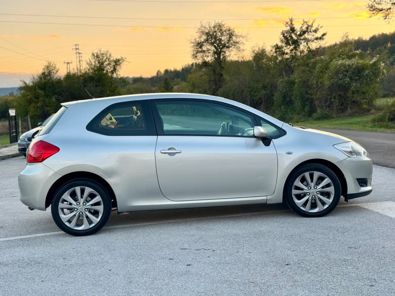 Toyota Auris 1.4 D4D , снимка 6 - Автомобили и джипове - 52460584