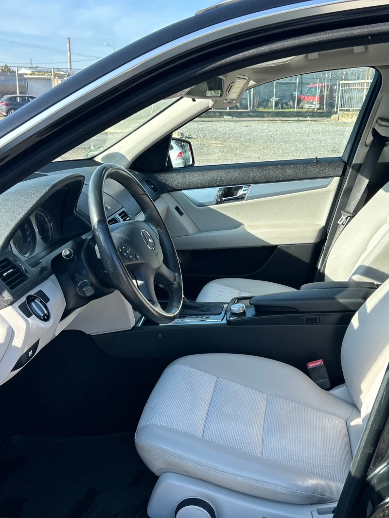 Mercedes-Benz C 220 CDI 170ps 7-G tronic Avangarde, снимка 10 - Автомобили и джипове - 52843573