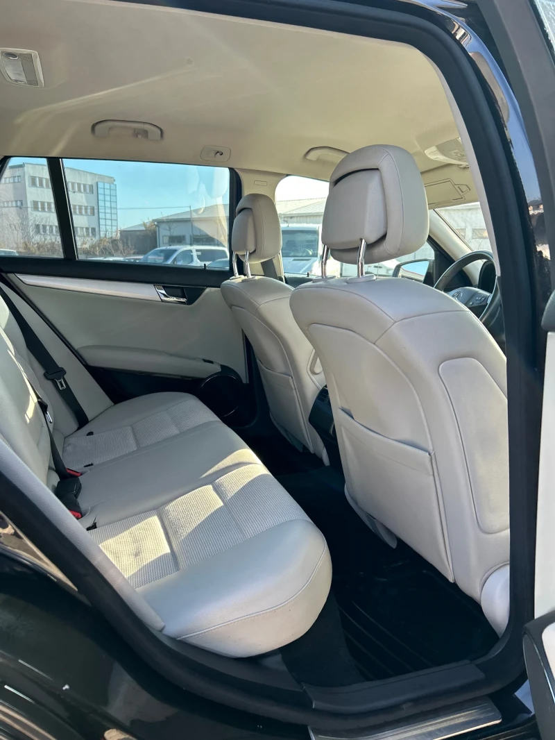 Mercedes-Benz C 220 CDI 170ps 7-G tronic Avangarde, снимка 15 - Автомобили и джипове - 52843573