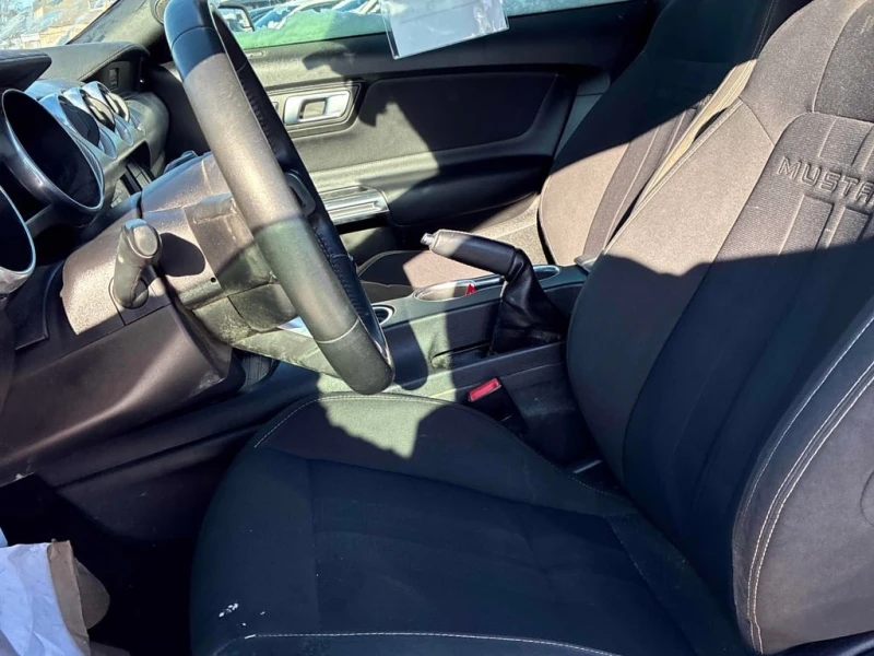Ford Mustang * GT * CARFAX * БЕЗ ПЪРВОНАЧАЛНА ВНОСКА, снимка 11 - Автомобили и джипове - 53215289