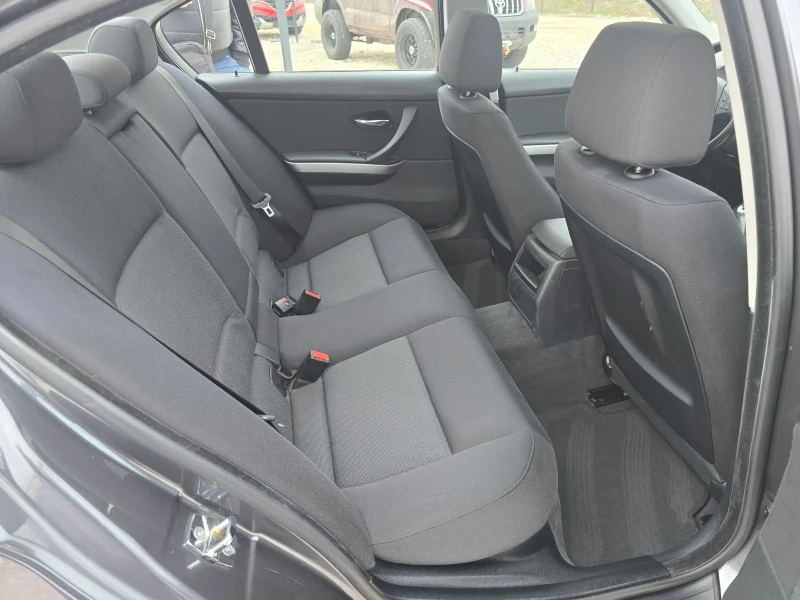 BMW 320 2.0d/163, снимка 13 - Автомобили и джипове - 53457888