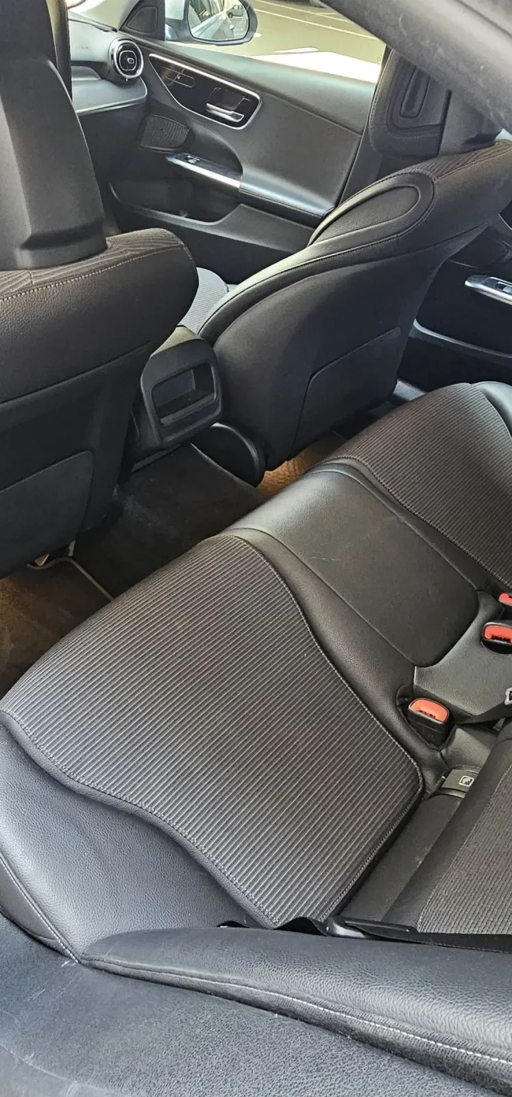 Mercedes-Benz C 220, снимка 5 - Автомобили и джипове - 53714308