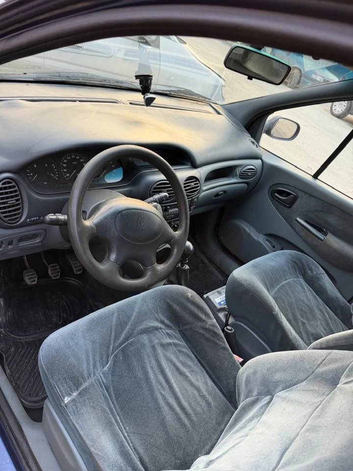 Renault Megane 1.9dti 100, снимка 5 - Автомобили и джипове - 53731178