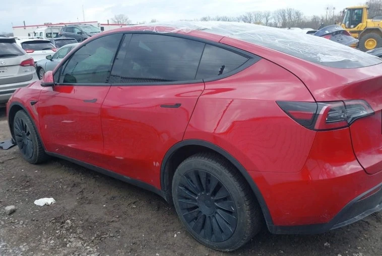 Tesla Model Y Long Range 4x4 Термопомпа, снимка 11 - Автомобили и джипове - 54308529