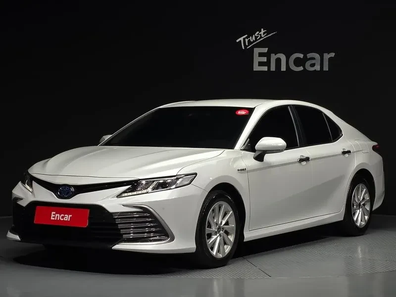 Toyota Camry (Xv70) 2.5 Le Hybrid