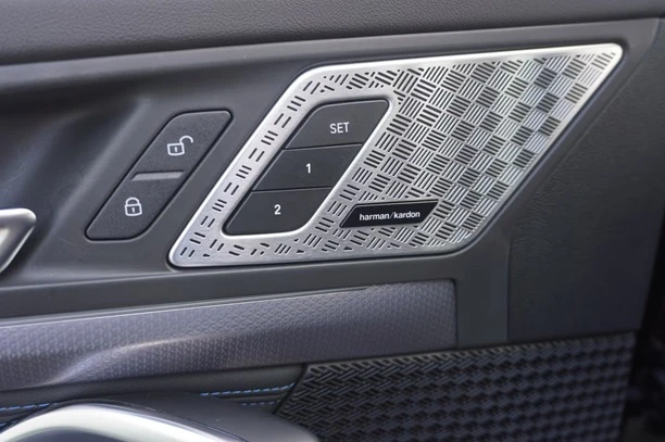BMW iX1 eDrive20 = M-Sport = Гаранция, снимка 4 - Автомобили и джипове - 55434782