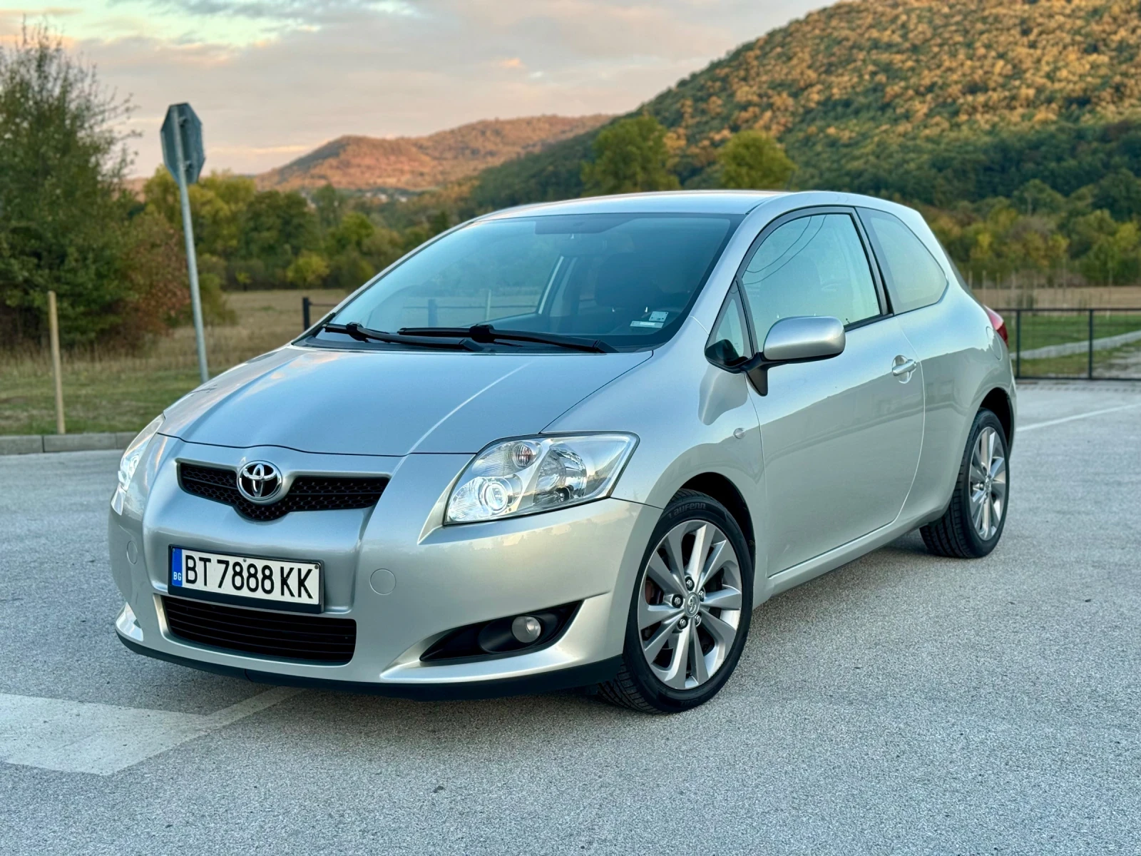 Toyota Auris 1.4 D4D , снимка 1