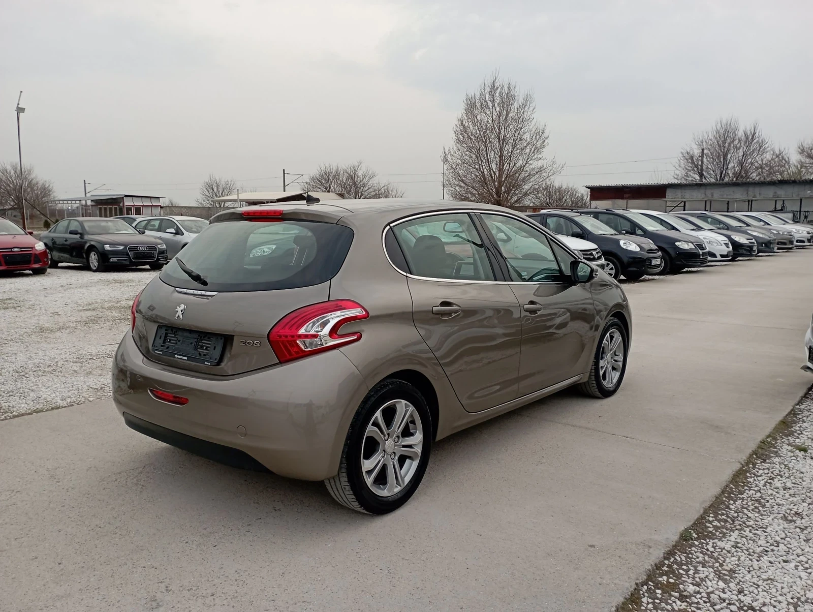 Peugeot 208 1.2, Навигация  - изображение 4