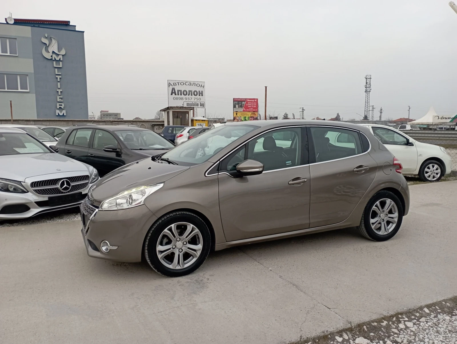 Peugeot 208 1.2, Навигация  - изображение 2