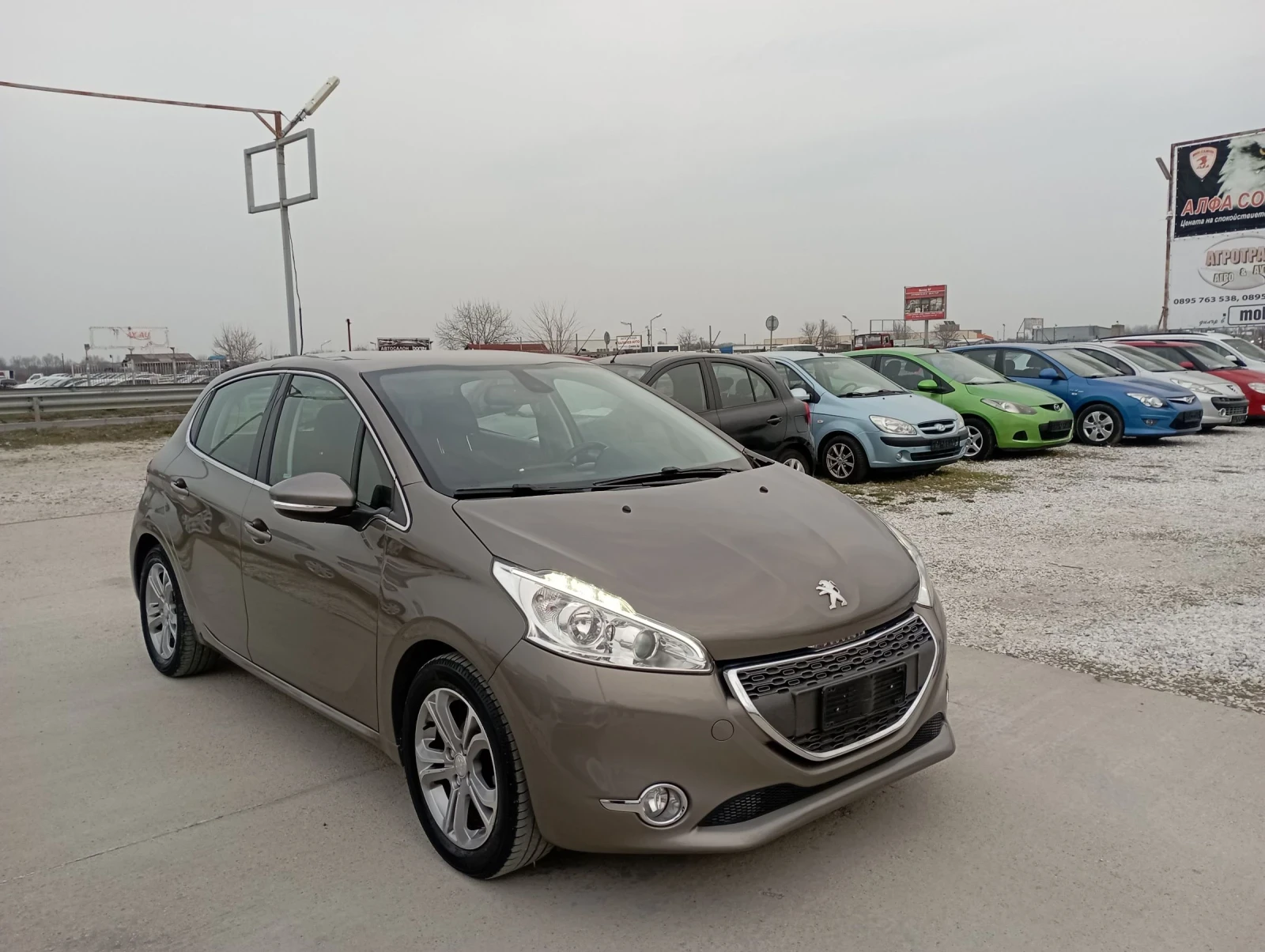 Peugeot 208 1.2, Навигация  - изображение 5