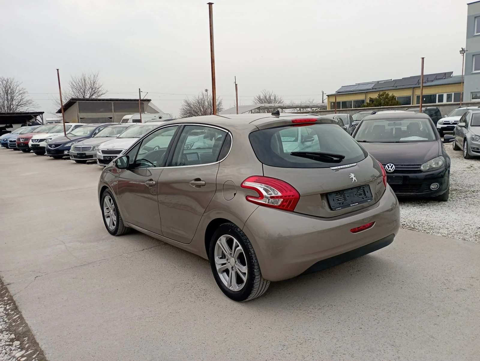 Peugeot 208 1.2, Навигация  - изображение 3