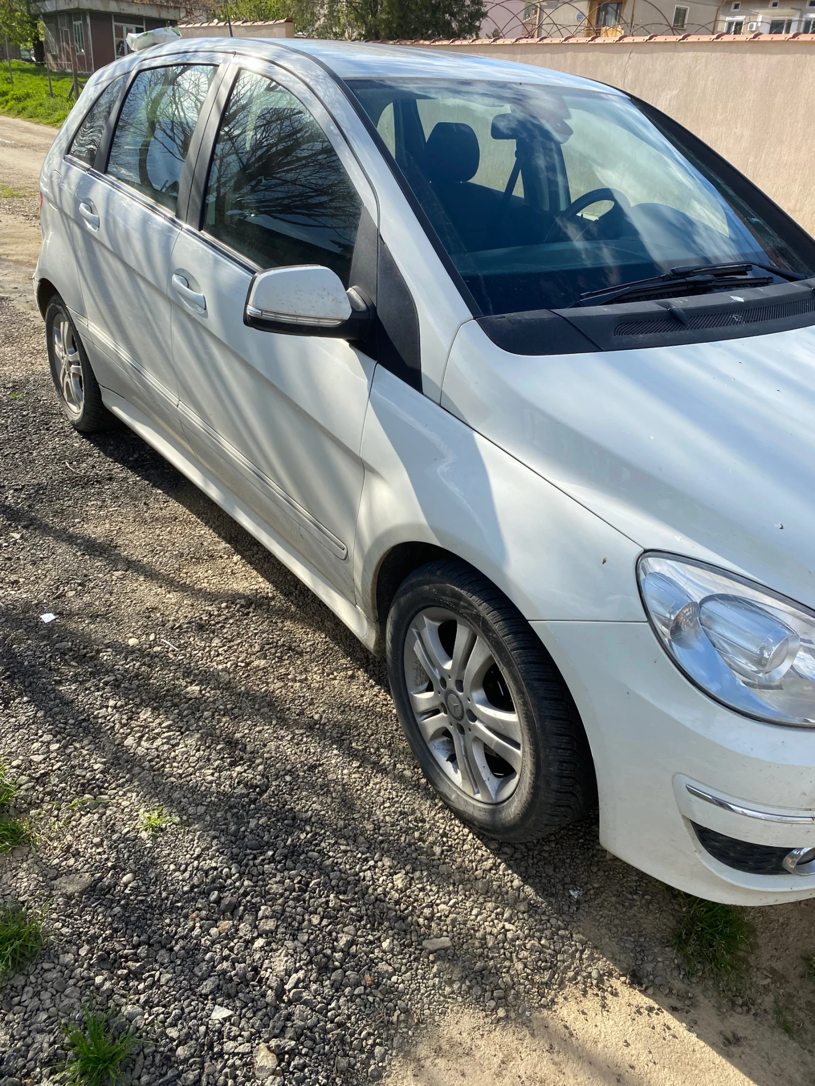 Mercedes-Benz B 180  - изображение 2