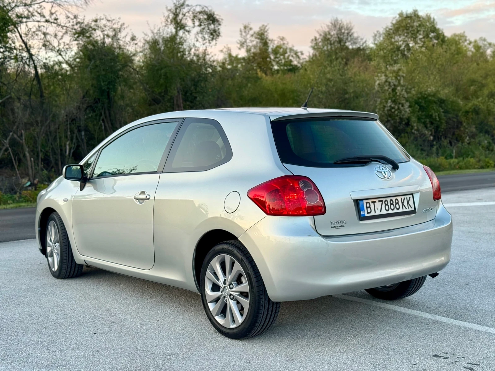 Toyota Auris 1.4 D4D  - изображение 4