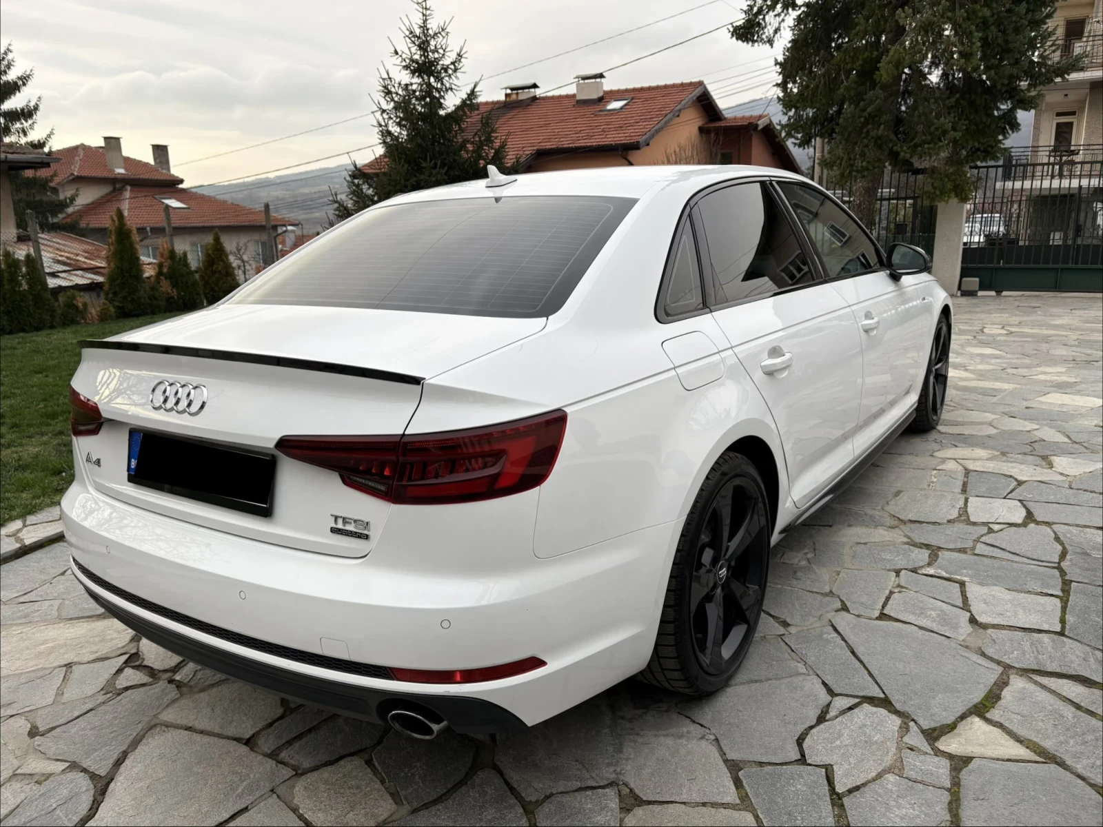 Audi A4  - изображение 6