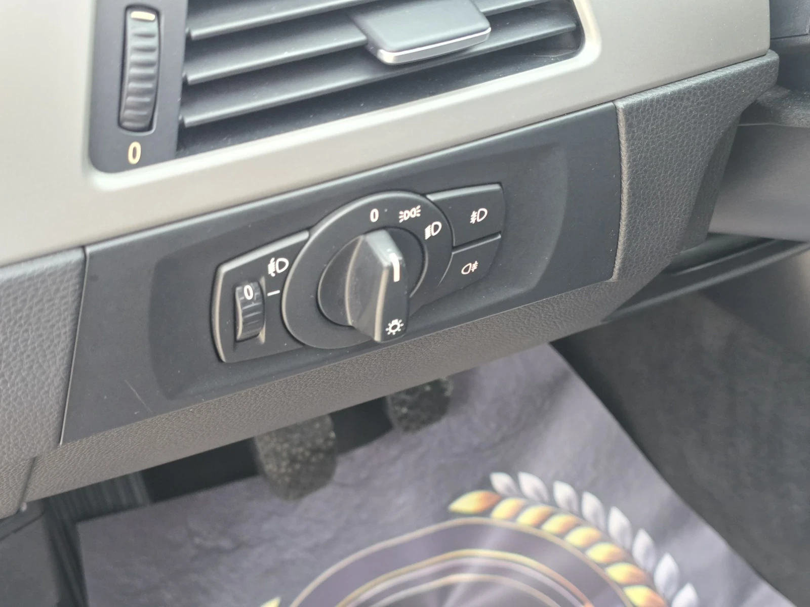 BMW 320 2.0d/163 - изображение 9