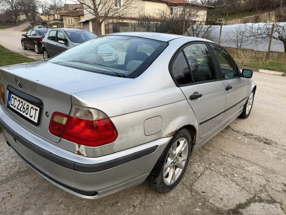 BMW 318 1.9i 116кс, снимка 10 - Автомобили и джипове - 53730997