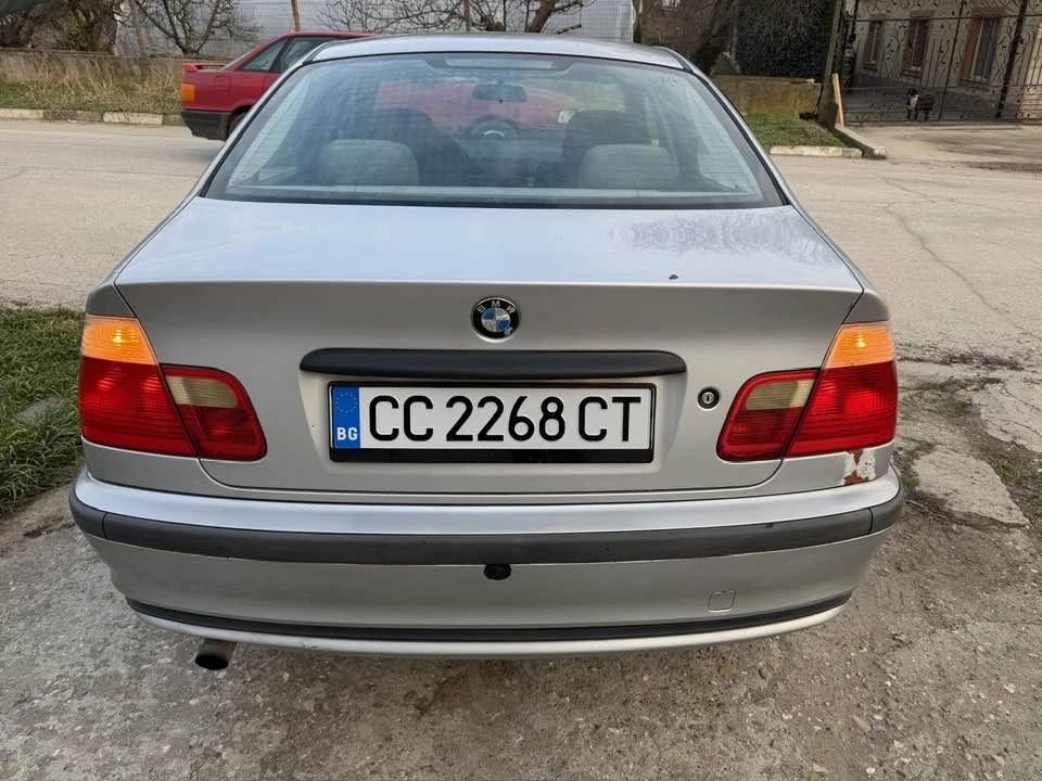BMW 318 1.9i 116кс, снимка 6 - Автомобили и джипове - 53730997