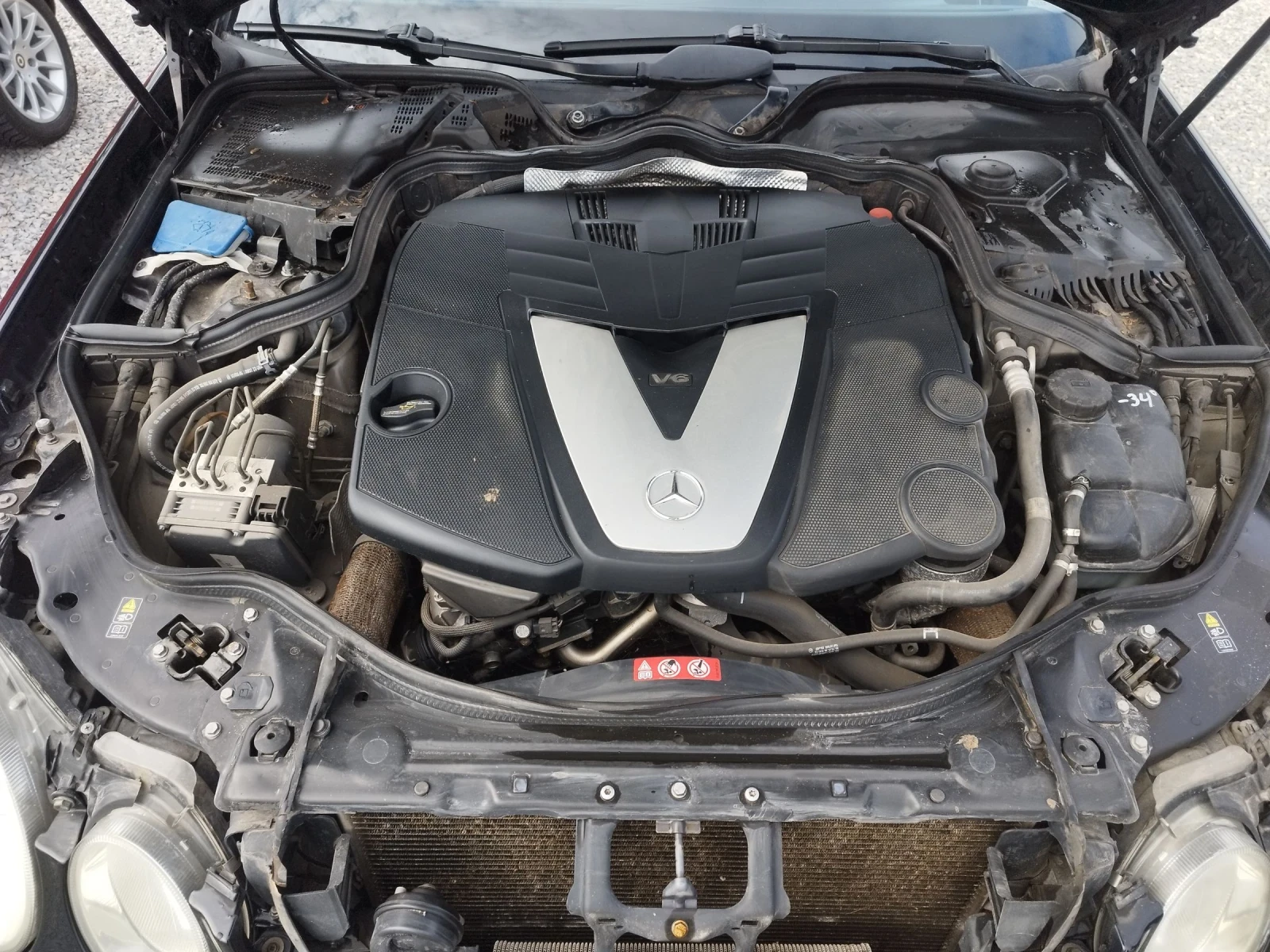 Mercedes-Benz E 280, снимка 14 - Автомобили и джипове - 54040582