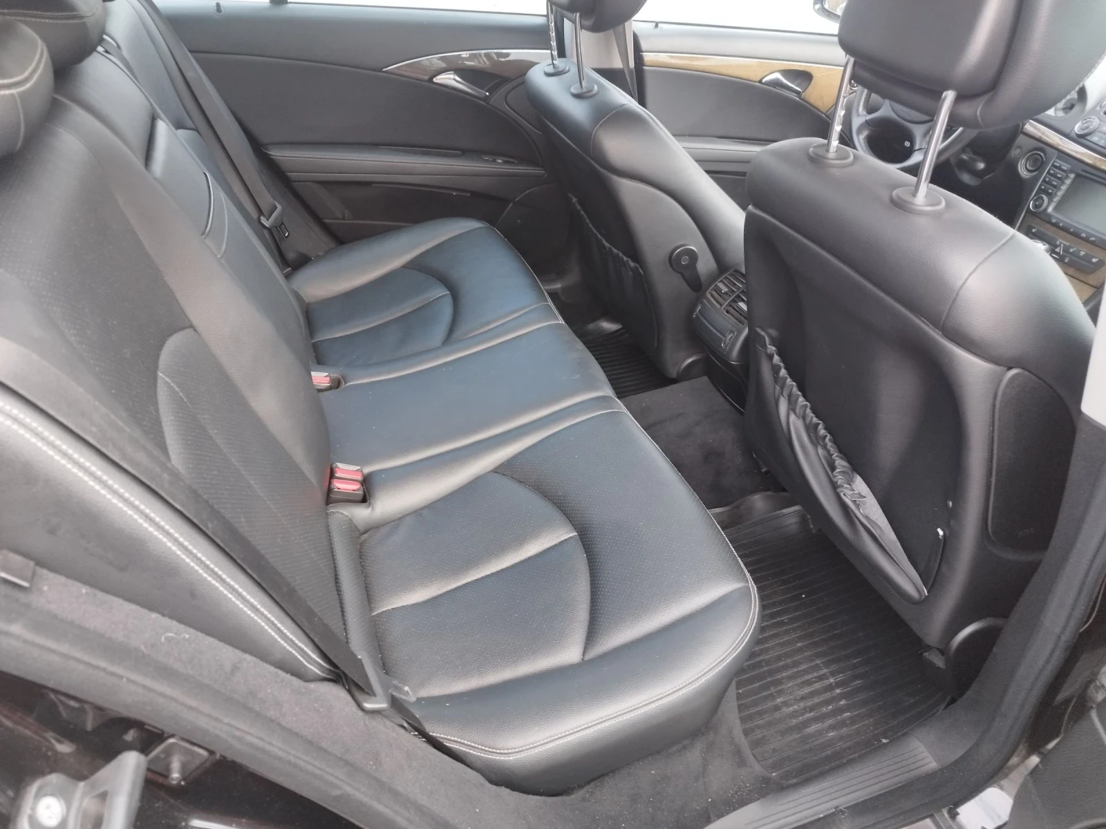 Mercedes-Benz E 280, снимка 12 - Автомобили и джипове - 54040582