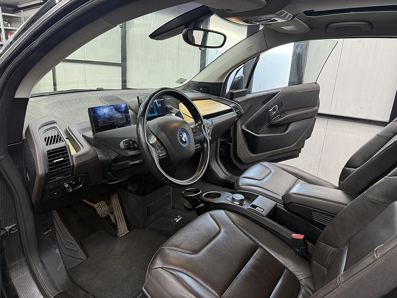 BMW i3 IS/harmon/kardon/PANORAMA/СОБСТВЕН ЛИЗИНГ, снимка 8 - Автомобили и джипове - 54112017