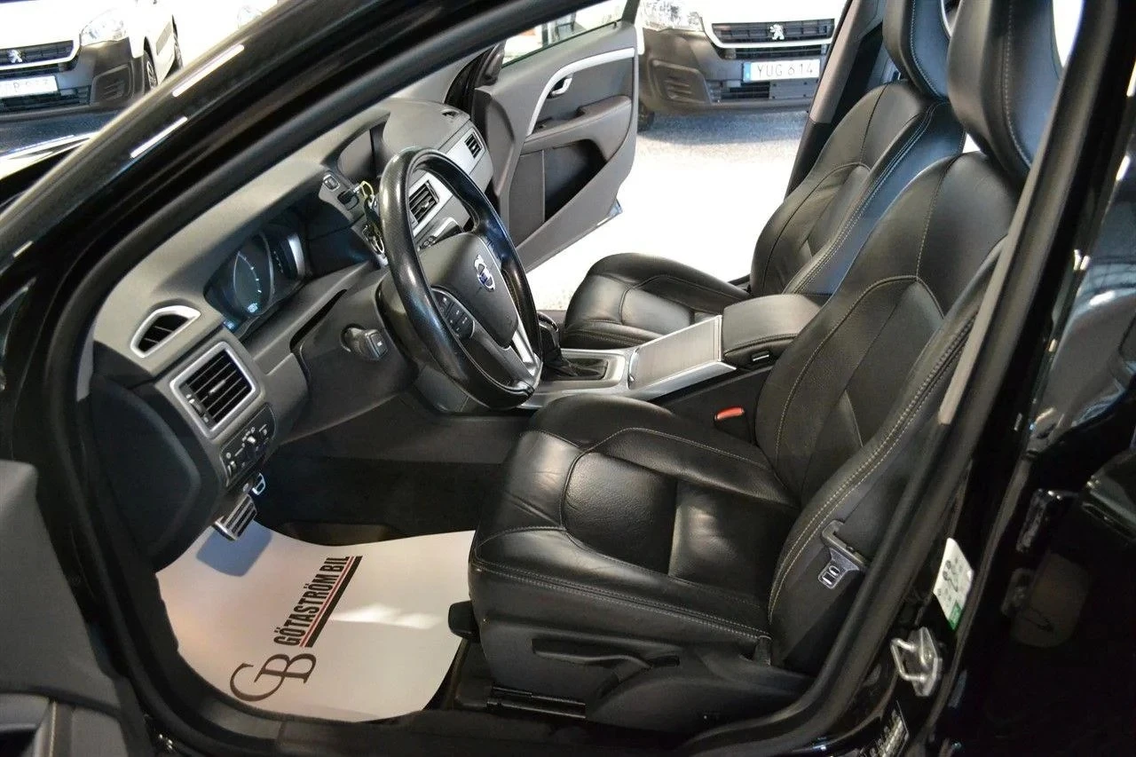 Volvo Xc70 Momentum, снимка 10 - Автомобили и джипове - 54138021