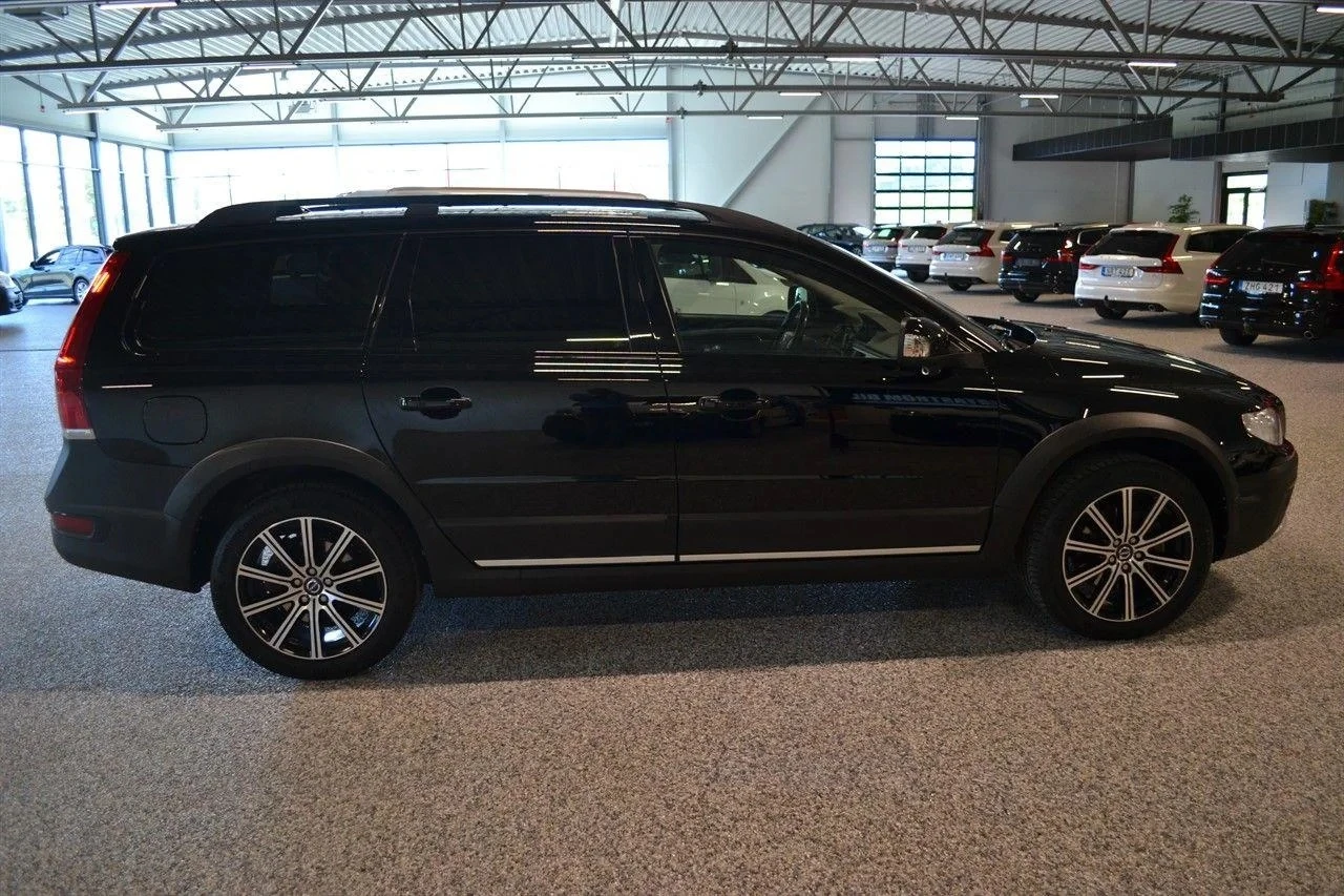 Volvo Xc70 Momentum, снимка 7 - Автомобили и джипове - 54138021