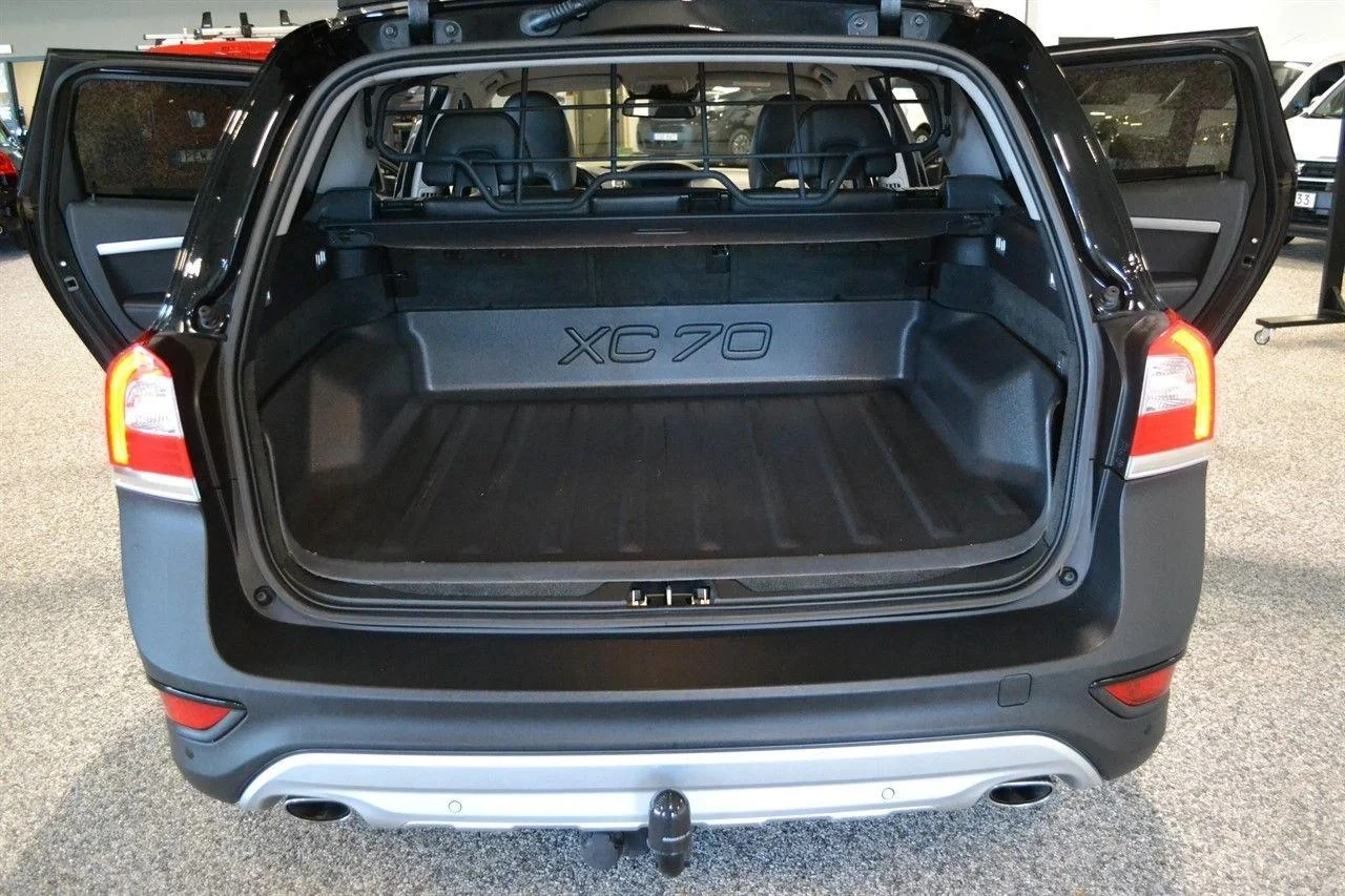 Volvo Xc70 Momentum, снимка 14 - Автомобили и джипове - 54138021