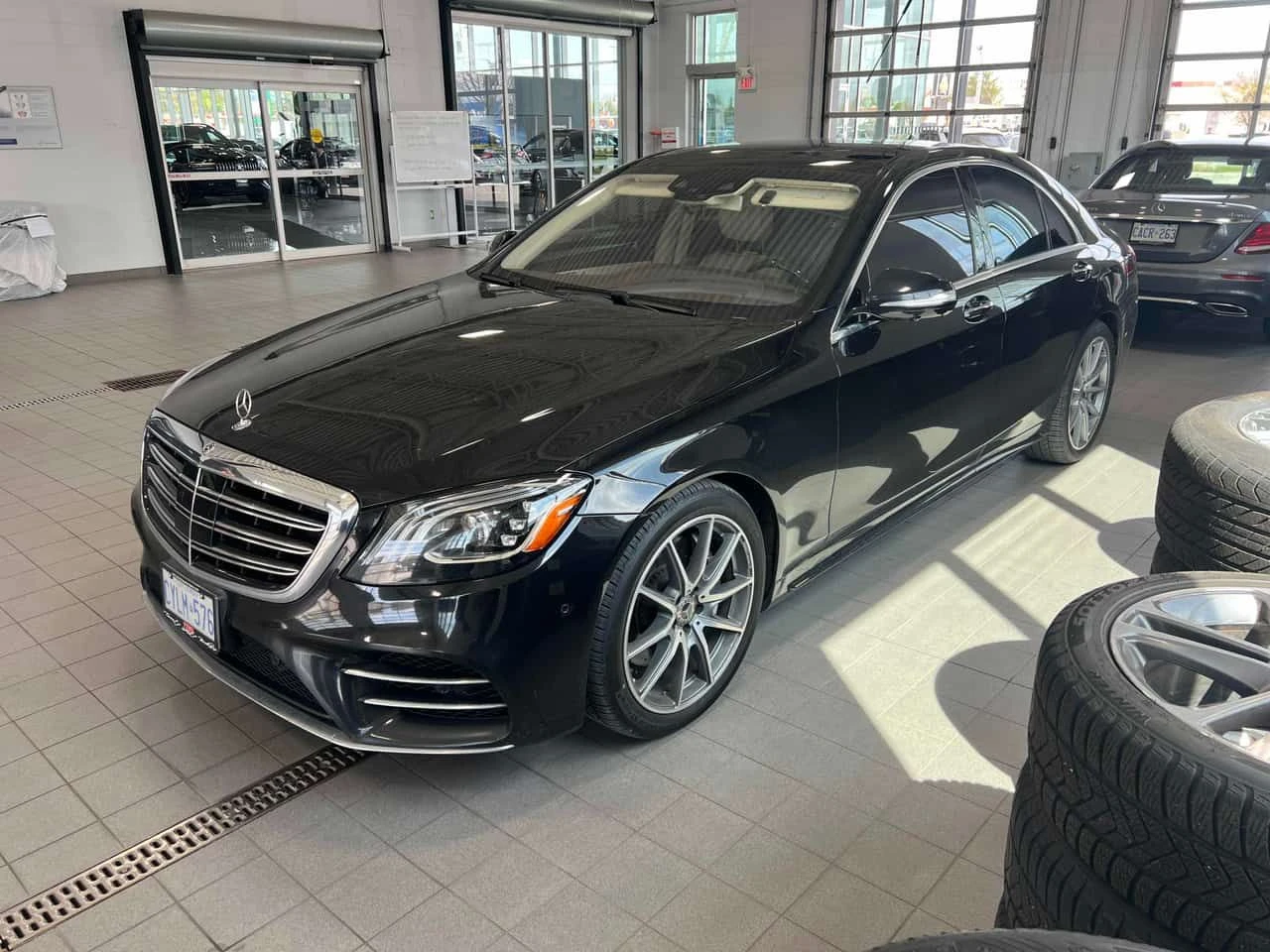Mercedes-Benz S 560 DISTRONIC| SOFT-CLOSE| MASSAGE| KEYLESS| VENTILATE, снимка 2 - Автомобили и джипове - 54467286