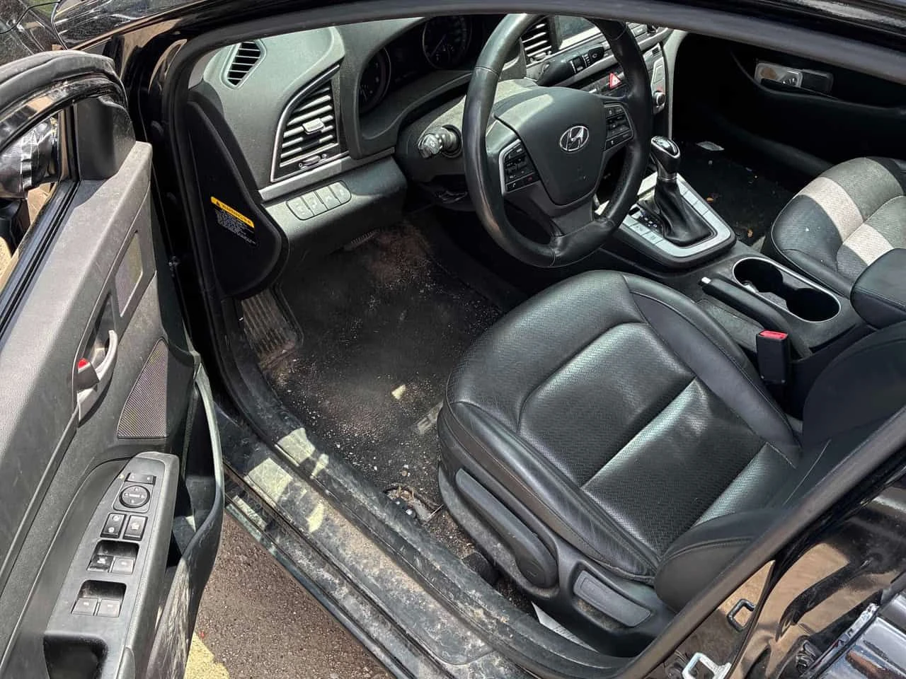 Hyundai Elantra * GLS* АВТОКРЕДИТ БЕЗ ПЪРВОНАЧАЛНА ВНОСКА* , снимка 5 - Автомобили и джипове - 54650820