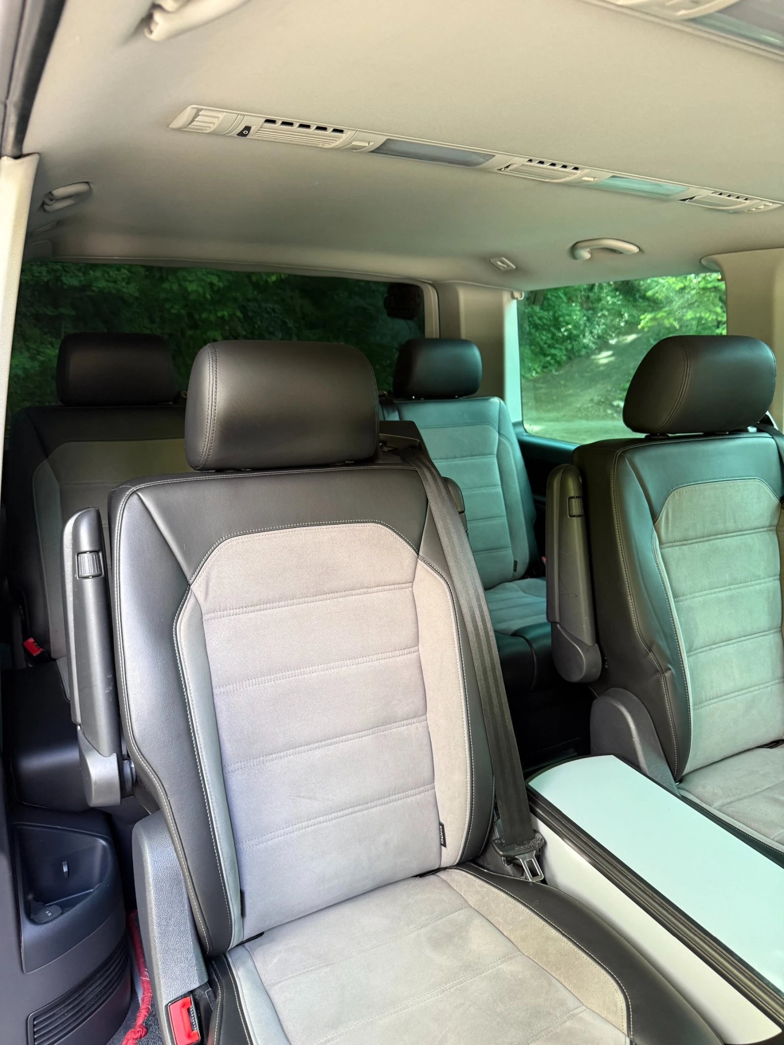 VW Multivan T6.1, снимка 14 - Автомобили и джипове - 54741679