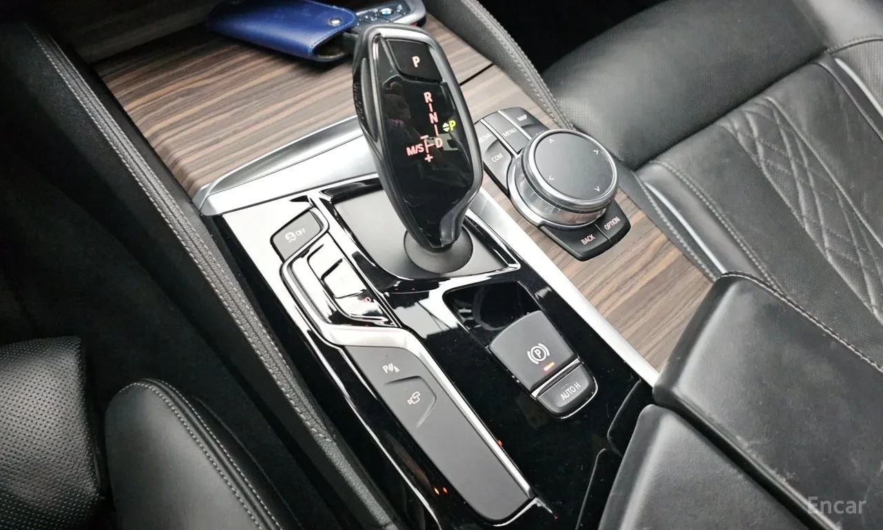 BMW 530 M-pack, снимка 7 - Автомобили и джипове - 54751360