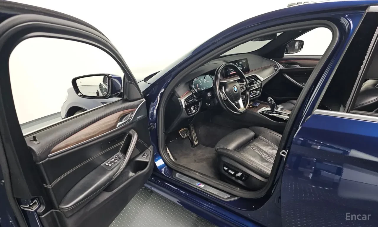 BMW 530 M-pack, снимка 8 - Автомобили и джипове - 54751360