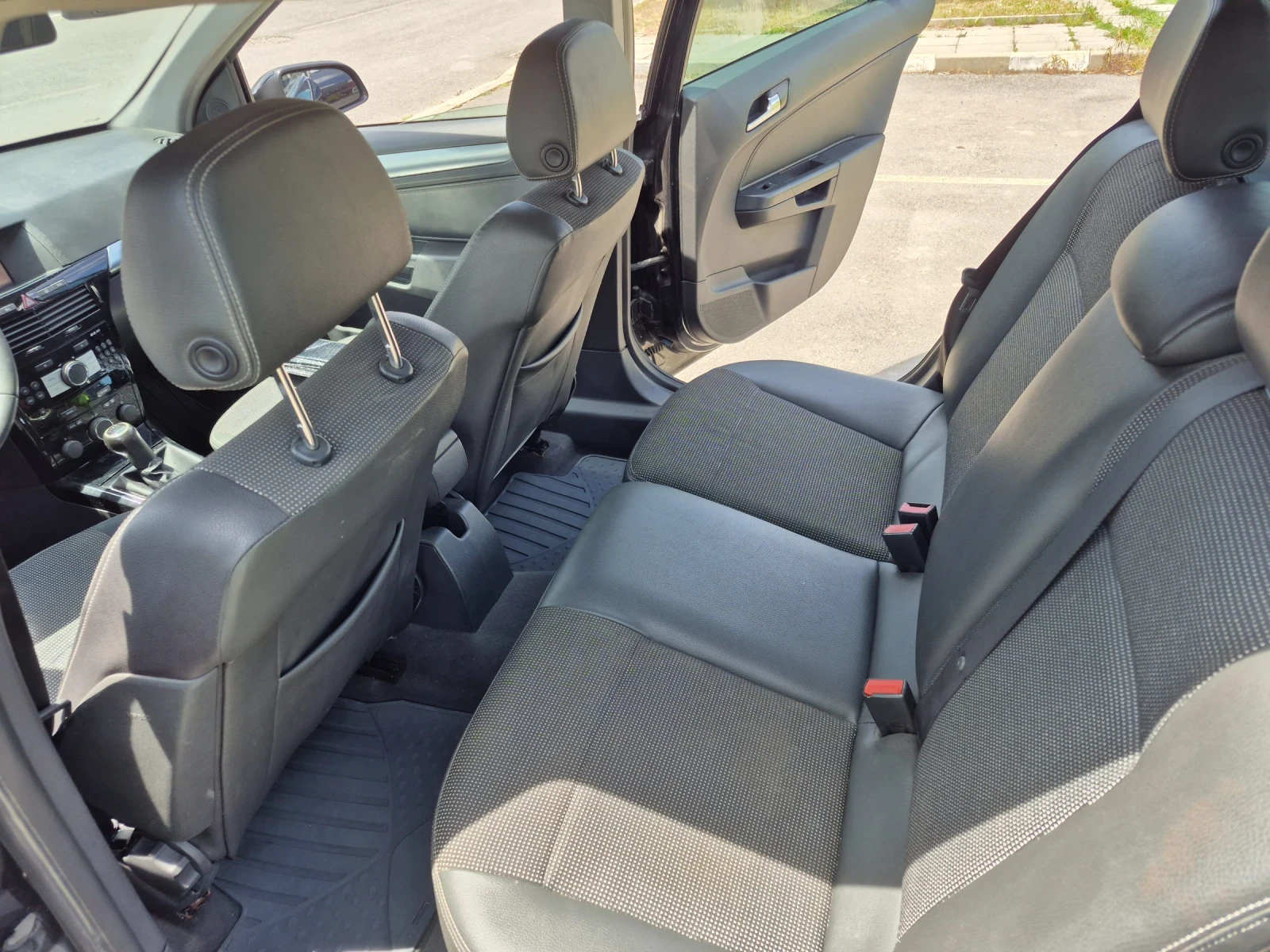 Opel Astra H 1.9 CDTI 150кс, снимка 8 - Автомобили и джипове - 54762964