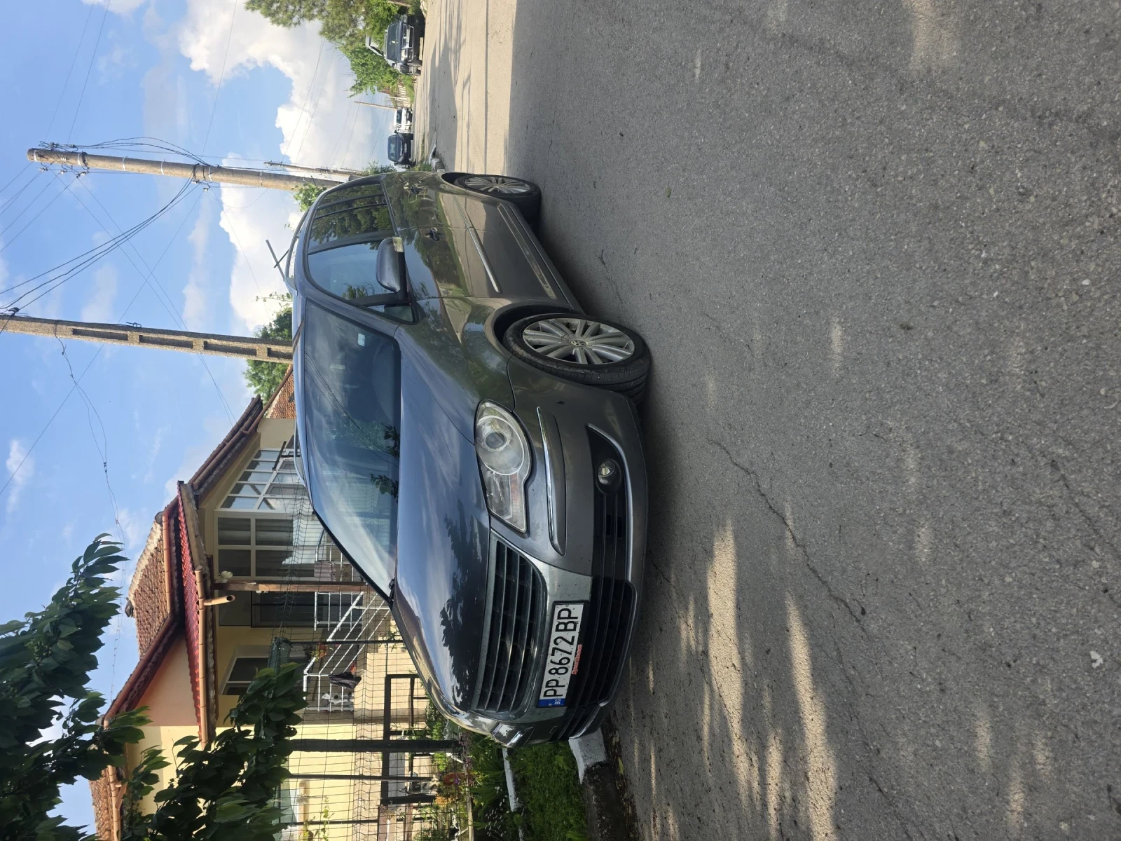 VW Touran, снимка 2 - Автомобили и джипове - 54783317