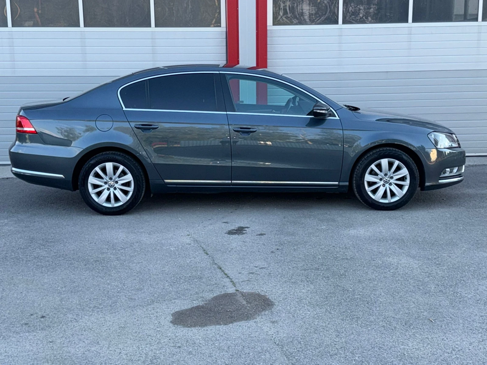 VW Passat 1.6TDI HIGHLINE KLIMATRONIK 6-SPEED EVRO 5A ЛИЗИНГ, снимка 7 - Автомобили и джипове - 55052095
