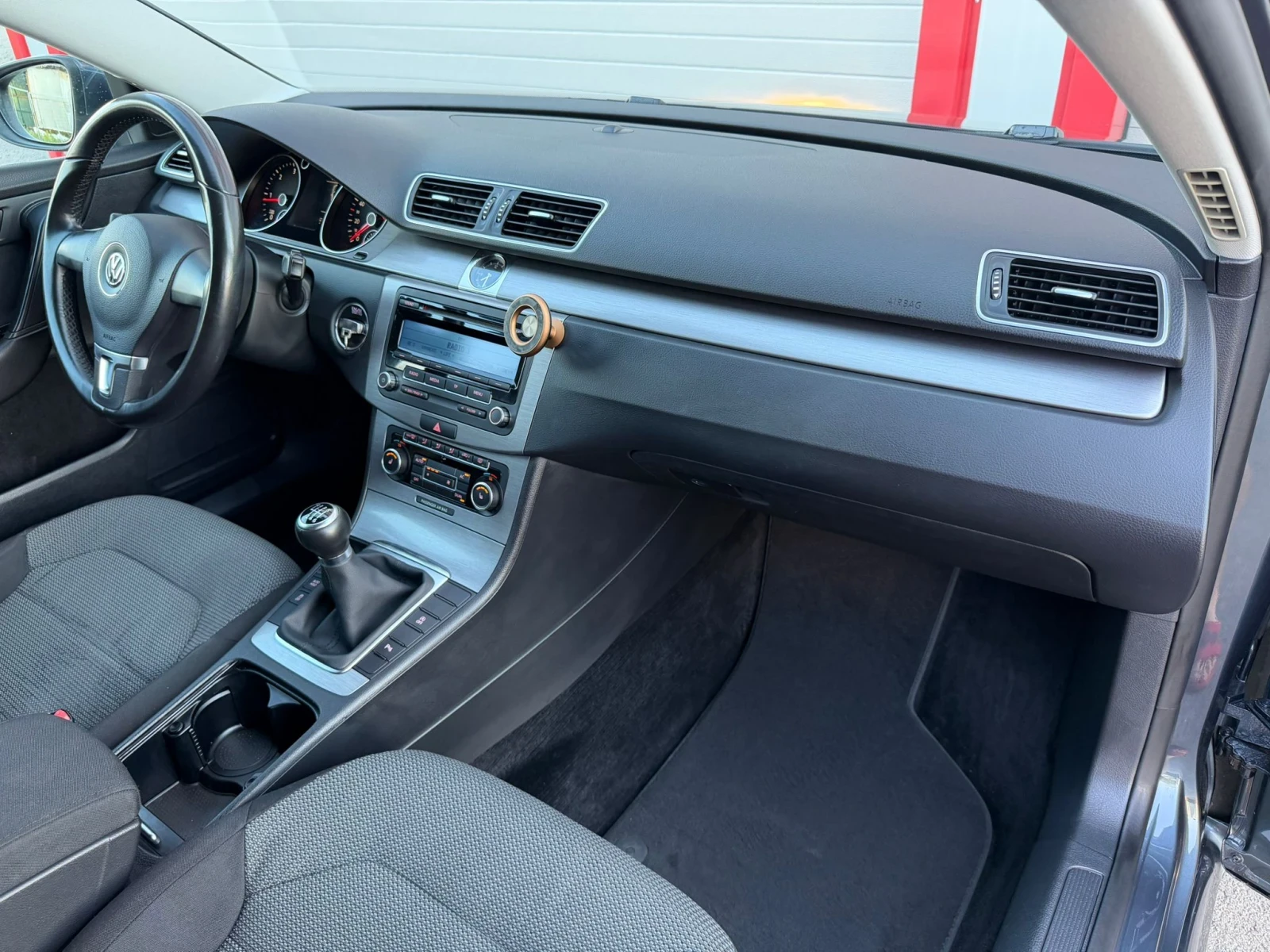 VW Passat 1.6TDI HIGHLINE KLIMATRONIK 6-SPEED EVRO 5A ЛИЗИНГ, снимка 15 - Автомобили и джипове - 55052095