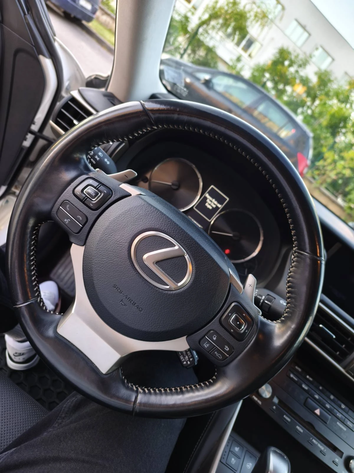 Lexus IS 300, снимка 8 - Автомобили и джипове - 55237406