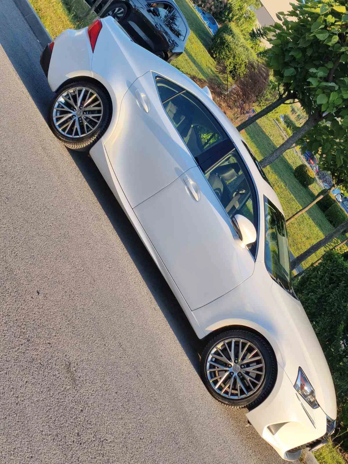 Lexus IS 300, снимка 2 - Автомобили и джипове - 55237406