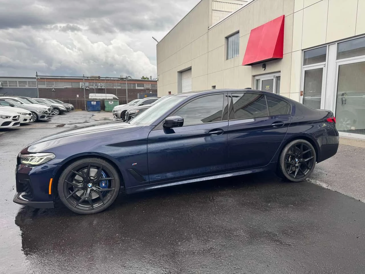 BMW 550 M550i xDrive  CARFAX, снимка 2 - Автомобили и джипове - 55513837
