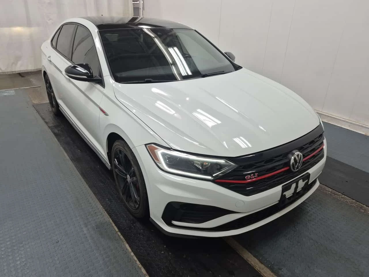 VW Jetta  GLI / ОБДУХВАНЕ / CAMERA / CARFAX , снимка 3 - Автомобили и джипове - 55623355