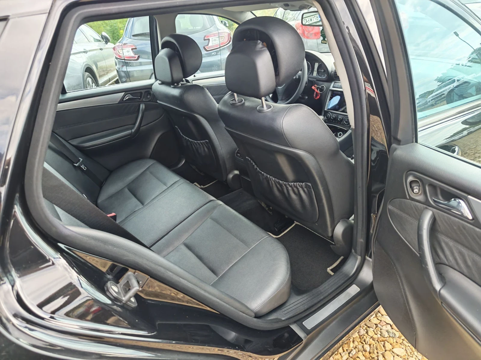 Mercedes-Benz C 220 CDI Avangarde, снимка 15 - Автомобили и джипове - 55874342